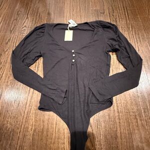Wilfred Black Long-Sleeve V-Neck Bodysuit with Pearl Buttons